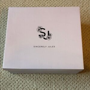 NEW NEVER WORN Sincerely Jules Rhinestone Boots with Pink Gift Box. Size 9.